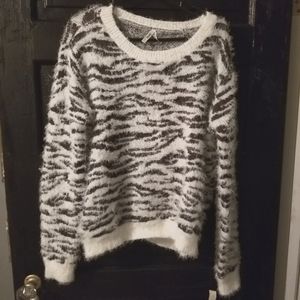 Mudd sweater